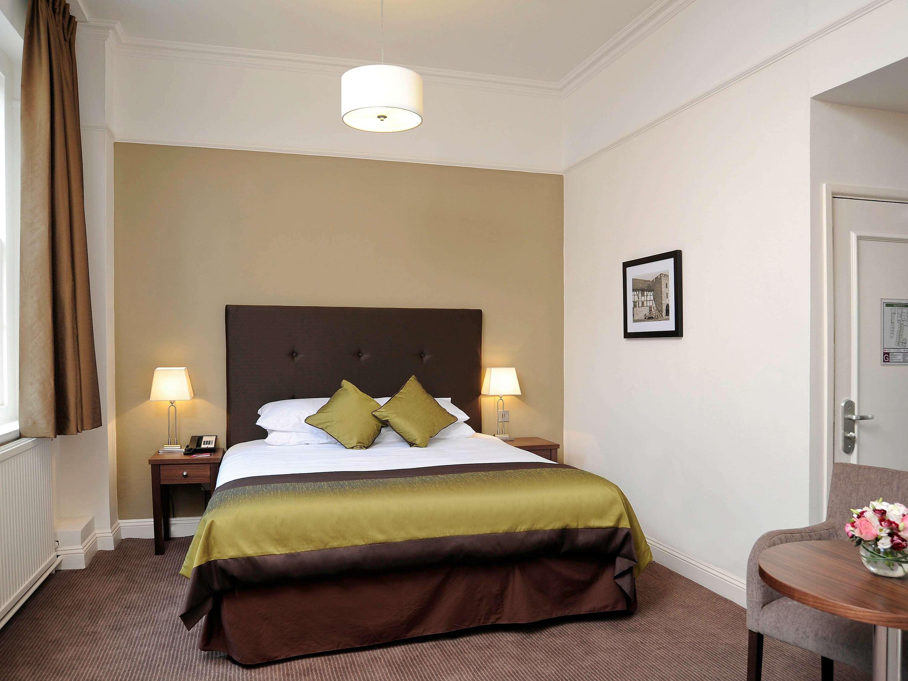 Mercure Southampton Centre Dolphin Hotel Екстер'єр фото