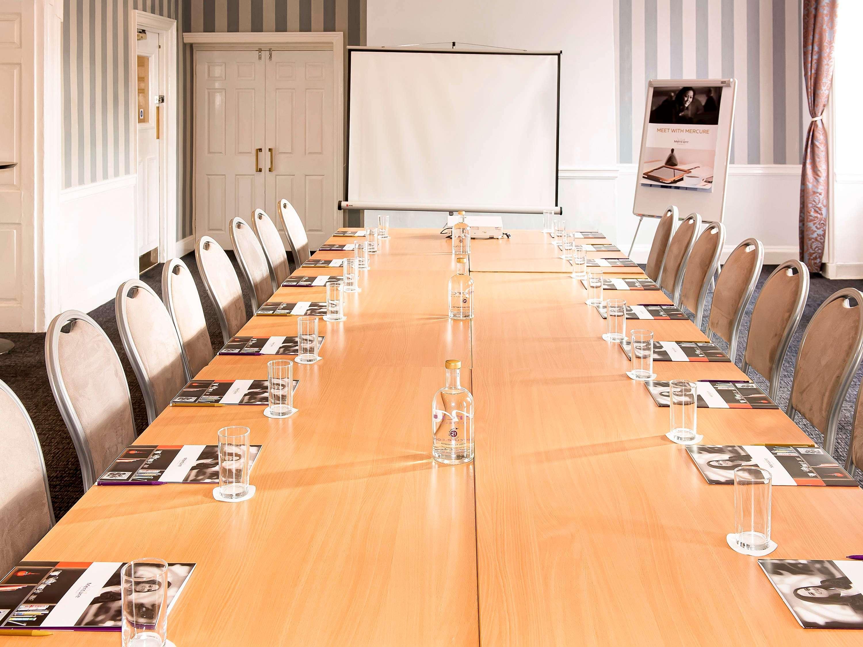 Mercure Southampton Centre Dolphin Hotel Екстер'єр фото