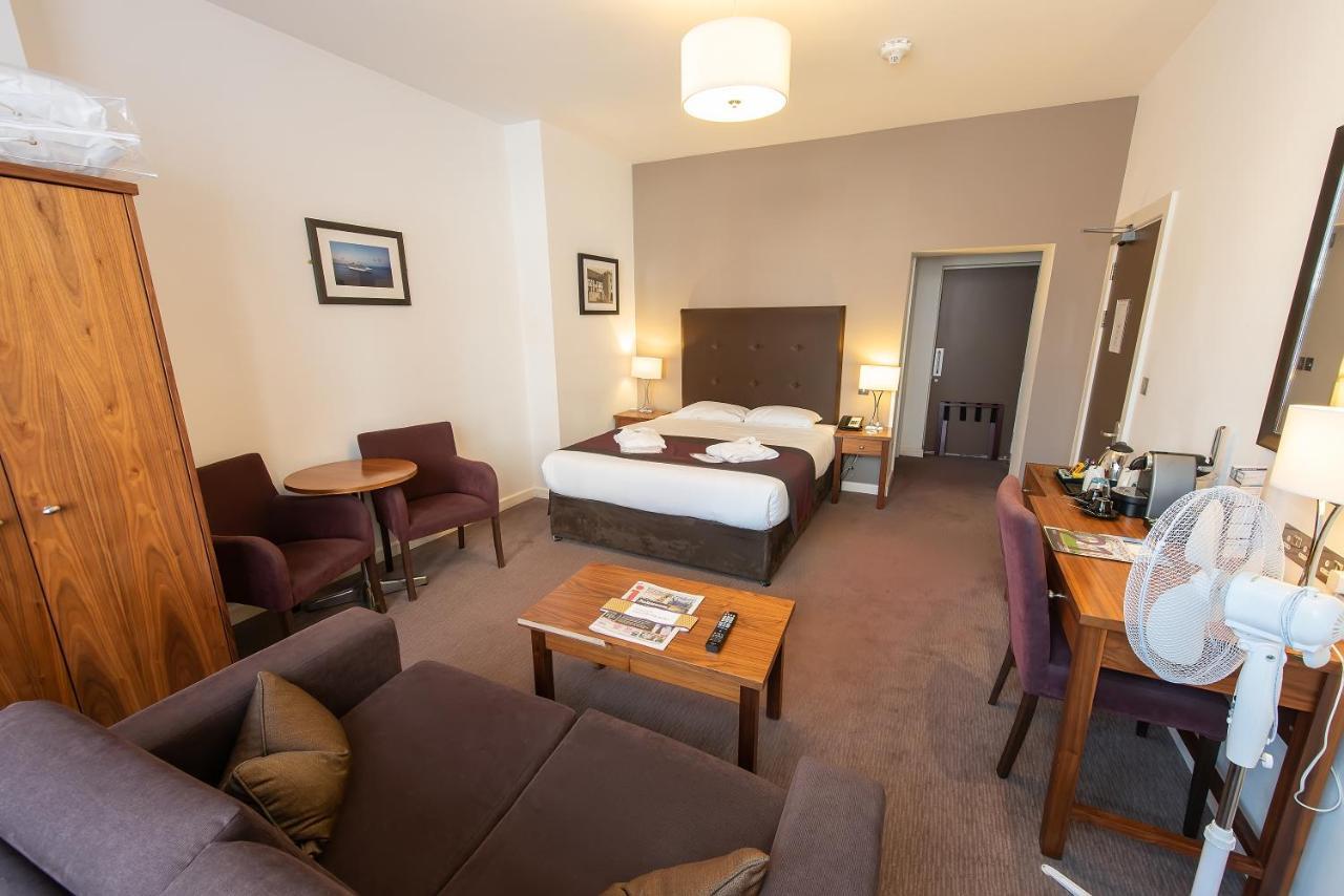 Mercure Southampton Centre Dolphin Hotel Екстер'єр фото